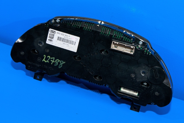 Instrumentpanel til Audi Q5 2008-2012 (Type I, Fase 1) (MAGNETI|503.002.380.504|8R0 920 900 P|)