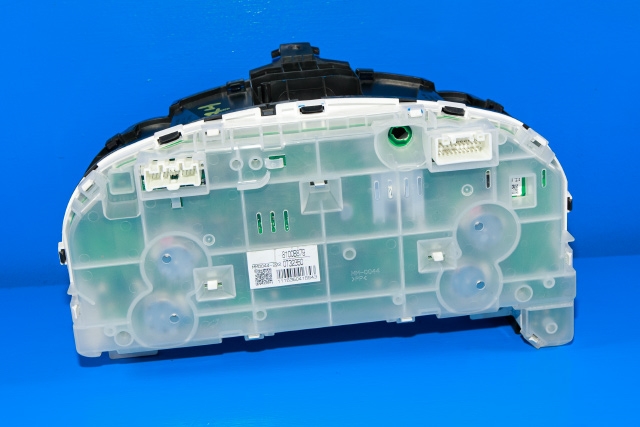 Instrumentpanel til Mitsubishi Pajero 2007-2016 (Type IV, Fase 1)  (MITSUBISHI|8100B879|)