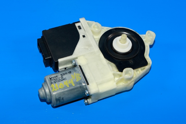 Ruteheis, kun motor, venstre bak til VW Passat 2011-2015 (B7) (B7) (VAG|3AA 959 703 A|)