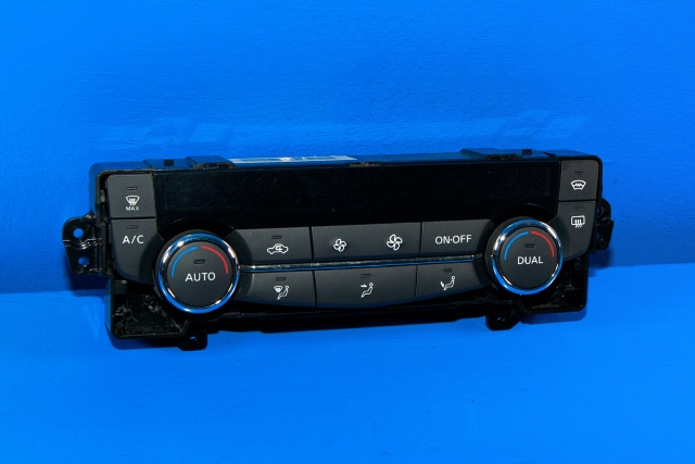 Varmeapparat betjening til Nissan Qashqai, 2014-2021 (Type II) (NISSAN|27500-4EA1A)
