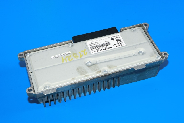 Bilstereo forsterker til Audi A4 2007-2014 (Type IV) (B8) (B8) (VAG|8R0 035 223 F|)