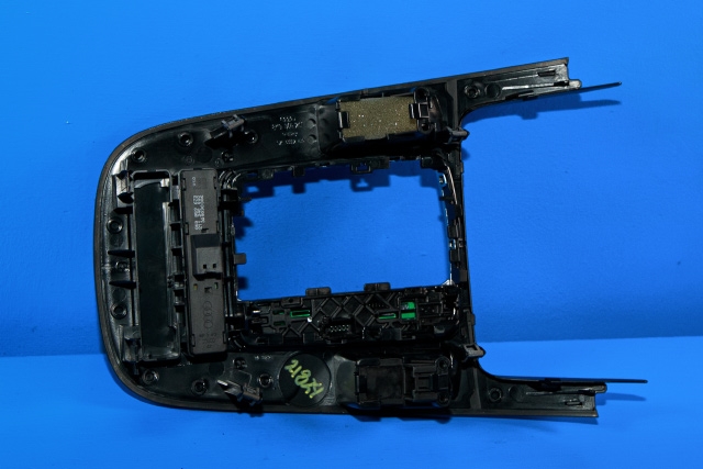 Dashbord diverse til Audi A4 2007-2014 (Type IV) (B8) (B8) 