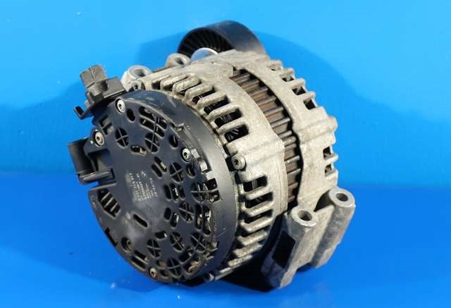 Dynamo til BMW 1-Serie 2004-2011 (E81/E82/E87/E88) (E81/E82/E87/E88) (BOSCH|0 121 715 017|7 550 469. 180 AMP|)