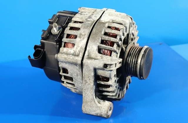 Dynamo diesel til BMW 1-Serie 2011-2015 (Fase 1) (F20/F21) (F20/F21) (VALEO|FG18S045|7 823 343. 14 VOLT - 180 AMP|)
