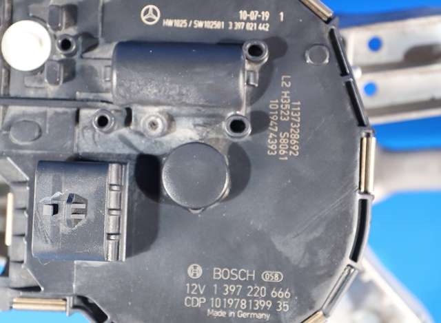 Viskermotor frontrute komplett m/overføring til Mercedes E-Klasse 2009-2013 (Fase 1) (W212) (W212) (BOSCH|1 397 220 666|)