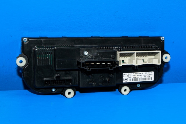 Varmeapparat betjening til VW Caddy 2015-2020 (Type III, Fase 3)  (HELLA|5HB 012 108-73|1K8 907 426 AQ|)