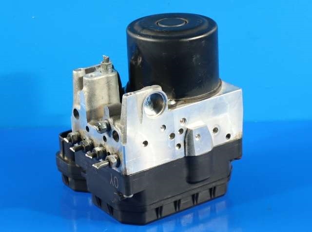 ABS sentral til Toyota RAV4 2006-2009 (Type III, Fase 1) (ADVICS|133800-7970|44540-42100|)