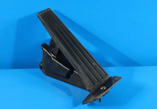 Pedal gass til BMW 1-Serie, 2011-2015 (Fase 1) (F20/F21) (F20/F21) (HELLA|6PV 010 435-30)