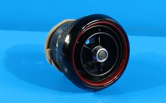 Dashbord friskluftdyse til Mazda CX-3, 2015-2022  (MAZDA|D09W-64-730)