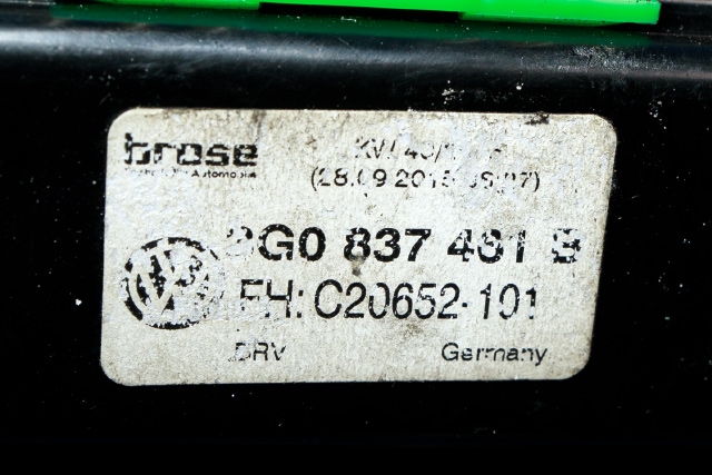 Ruteheis venstre foran til VW Passat 2015-2019 (Fase 1) (B8) (B8) (VAG|5Q4 959 801 B|)