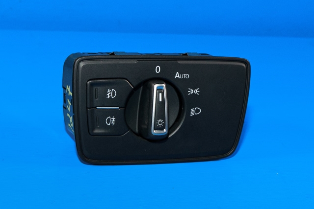 Bryter lys til VW Passat 2015-2019 (Fase 1) (B8) (B8) (VAG|3G0 941 633 H|)
