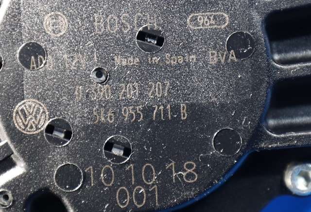 Viskermotor bakrute til VW Golf VI 2008-2012  (BOSCH|0 390 201 207|5K6 955 711 B|)