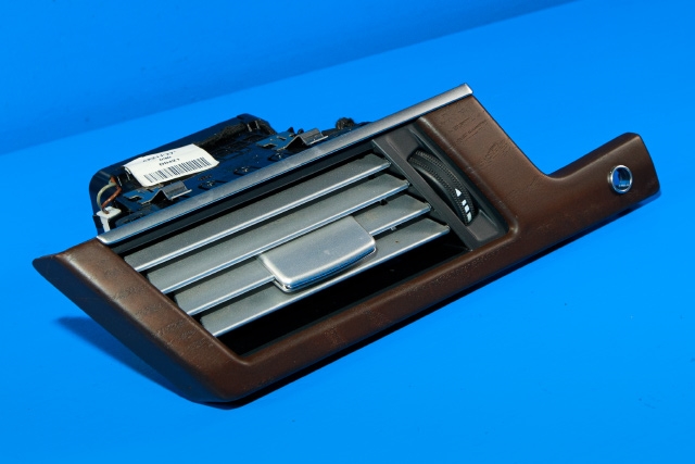 Dashbord friskluftdyse venstre til Mercedes E-Klasse, 2009-2013 (Fase 1) (W212) (W212) (MERCEDES|A 212 680 15 71)