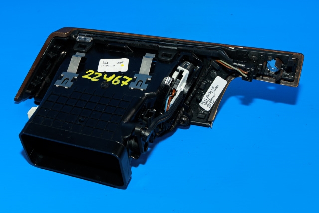 Dashbord friskluftdyse venstre til Mercedes E-Klasse 2009-2013 (Fase 1) (W212) (W212) (MERCEDES|A 212 680 15 71|)