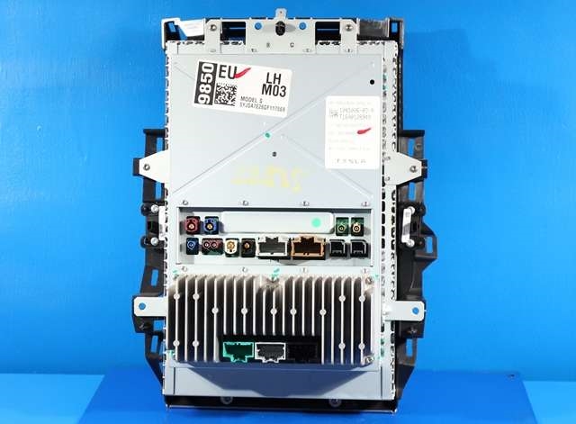Multimedia display (MCU - Media Controller Unit) til Tesla Model S 2013-2016 (Fase 1) (TESLA|1045006-03-A|)
