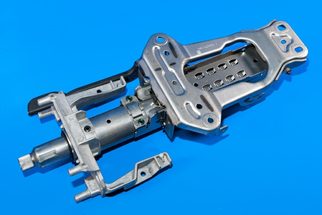 Rattaksel til BMW i3 2013-2022  (BMW|6 865 576|)