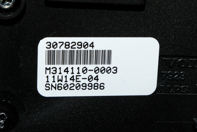 Bilstereo betjeningspanel til Volvo V70 2007-2013 (Type III, Fase 1)  (VOLVO|30782904|)