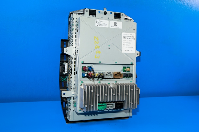 Multimedia display (MCU - Media Controller Unit) til Tesla Model S 2013-2016 (Fase 1) (TESLA|1098050-00-D|)