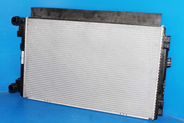 Radiator (automat gir) til Audi Q2, 2016-->>  (VAG|5Q0 121 251 GD)