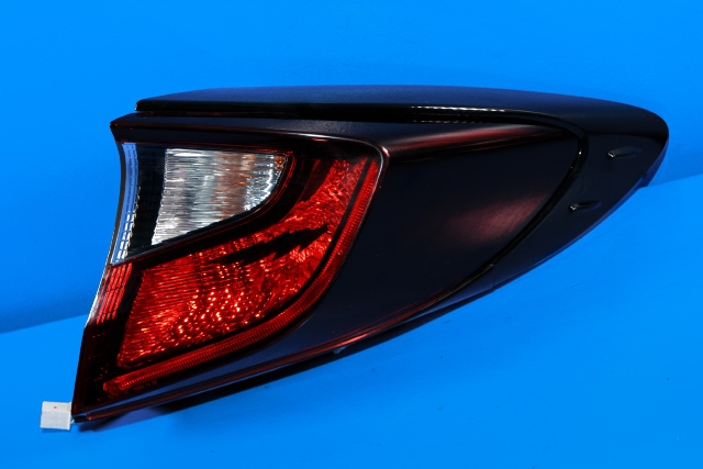 Baklykt høyre ytre til Toyota C-HR, 2016-->>  (TOYOTA|81550-F4120)
