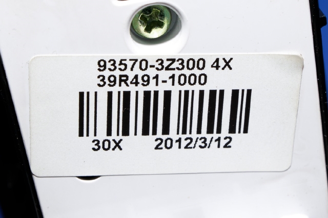 Bryter ruteheis førerdørspanel til Hyundai i40 2012-2017  (HYUNDAI|93570-3Z300|)