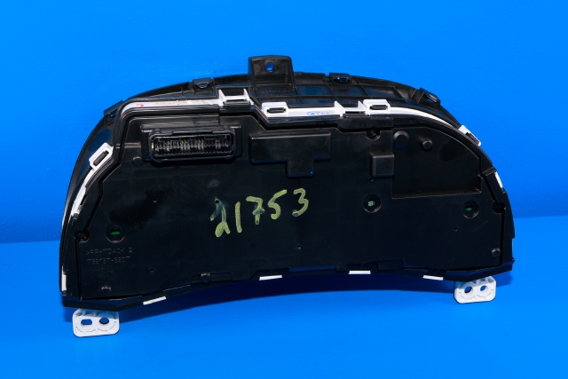 Instrumentpanel til Isuzu D-Max 2017-2020 (Type II, Fase 2)