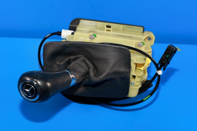 Girstang/girvelger automat til Mercedes E-Klasse, Coupe/Cab, 2009-2013 (Fase 1) (C207) (C207) (MERCEDES|A 204 267 81 24)