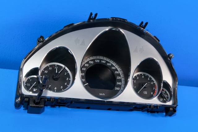 Instrumentpanel til Mercedes E-Klasse, Coupe/Cab, 2009-2013 (Fase 1) (C207) (C207) (MERCEDES|A 212 900 29 10)