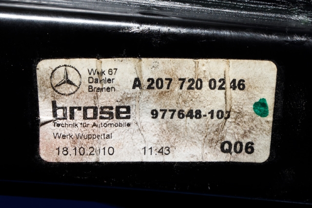 Ruteheis høyre til Mercedes E-Klasse, Coupe/Cab 2009-2013 (Fase 1) (C207) (C207) (MERCEDES|A 207 820 04 42|)