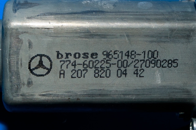 Ruteheis høyre til Mercedes E-Klasse, Coupe/Cab 2009-2013 (Fase 1) (C207) (C207) (MERCEDES|A 207 820 04 42|)