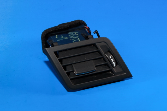 Dashbord friskluftdyse venstre til Mercedes E-Klasse, Coupe/Cab, 2009-2013 (Fase 1) (C207) (C207) (MERCEDES|A 207 830 09 54)