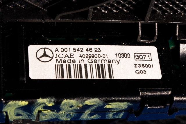Dashbord diverse til Mercedes E-Klasse, Coupe/Cab 2009-2013 (Fase 1) (C207) (C207) (MERCEDES|A 001 542 46 23|)