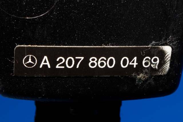 Sikkerhetsbeltelås baksete til Mercedes E-Klasse, Coupe/Cab 2009-2013 (Fase 1) (C207) (C207) (MERCEDES|A 207 860 04 69|)