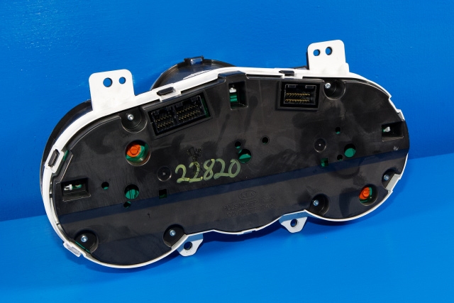 Instrumentpanel til Kia Venga 2010-2017  (KIA|94003-1P820|)