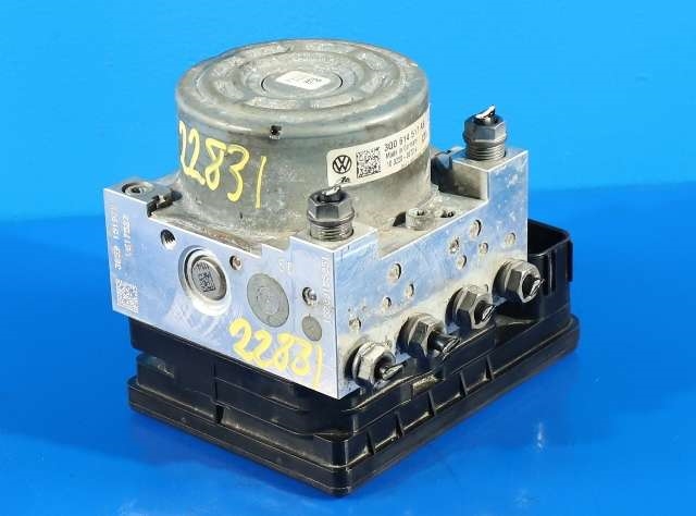 ABS sentral til VW Passat 2015-2019 (Fase 1) (B8) (B8) (VAG|3Q0 614 517 AB|3Q0 907 379 AB|)