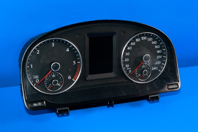 Instrumentpanel til VW Caddy, 2015-2020 (Type III, Fase 3)  (VAG|2K5 920 876 F)