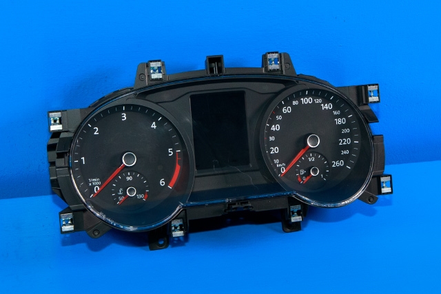 Instrumentpanel til VW Passat, 2015-2019 (Fase 1) (B8) (B8) (VAG|3G0 920 741 A)