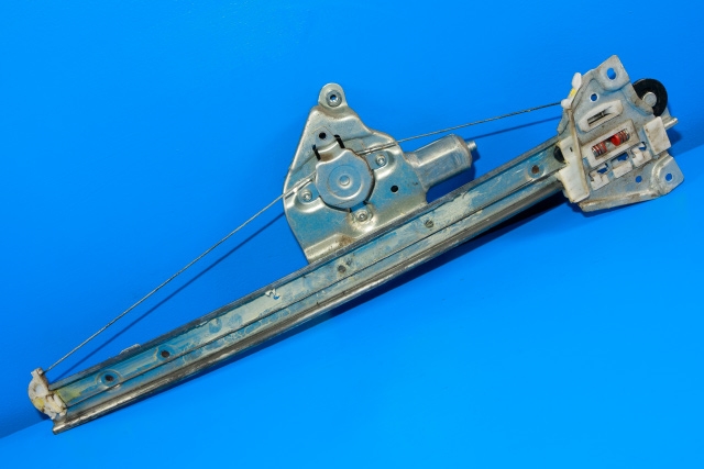 Ruteheis venstre foran til Suzuki Grand Vitara 2005-2015 (Type III)  (DENSO|262100-3530|83460-65J00|)
