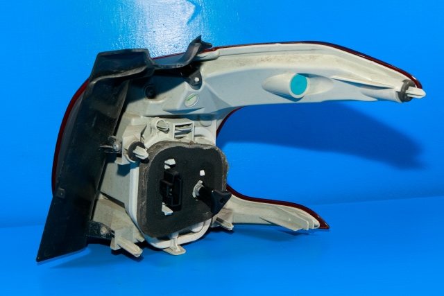 Baklykt venstre ytre til Peugeot 2008 2013-2019 (Type I)  (PEUGEOT|96 780742 80|)