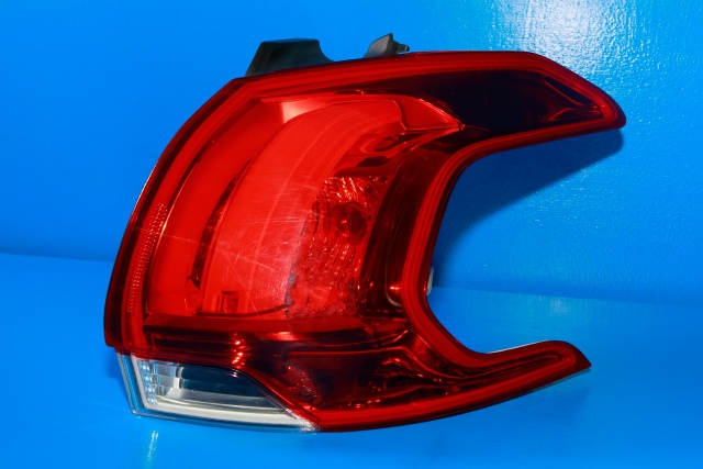 Baklykt høyre ytre til Peugeot 2008, 2013-2019 (Type I)  (PEUGEOT|96 780743 80)