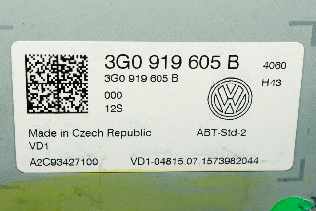 Bilstereo betjeningspanel til VW Passat 2015-2019 (Fase 1) (B8) (B8) (VAG|3G0 919 605 B|)
