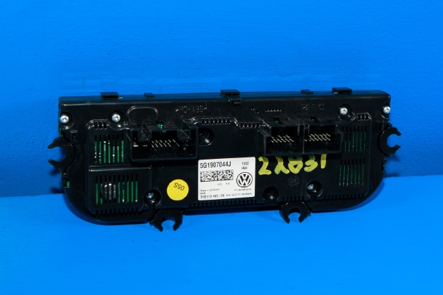 Varmeapparat betjening til VW Passat 2015-2019 (Fase 1) (B8) (B8) (VAG|5G1 907 044 J|)