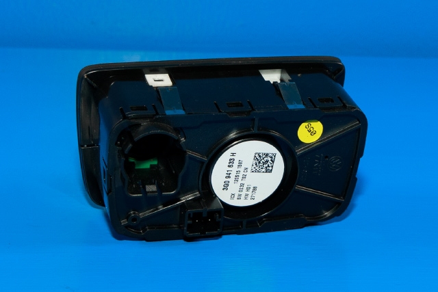 Bryter lys til VW Passat 2015-2019 (Fase 1) (B8) (B8) (VAG|3G0 941 633 H|)