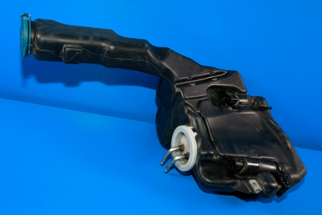 Spylertank foran til Mercedes E-Klasse, Coupe/Cab, 2009-2013 (Fase 1) (C207) (C207) (MERCEDES|A 204 860 23 60)