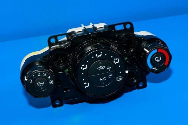Varmeapparat betjening til Ford Fiesta 2013-2017 (Type VI, Fase 2) (FORD|C1B1-19980-DC|)