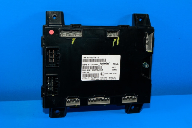 Styreenhet comfort (BCM) til Tesla Model S, 2013-2016 (Fase 1)  (TESLA|1010907-00-D)