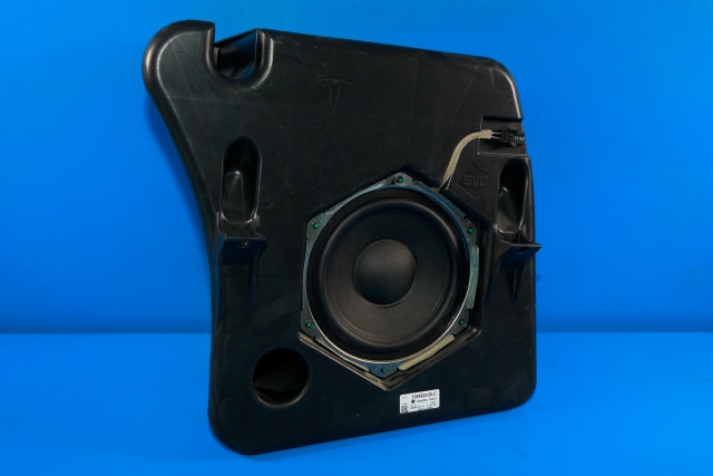 Bilstereo sub-woofer til Tesla Model S, 2013-2016 (Fase 1)  (TESLA|1004833-05-C)