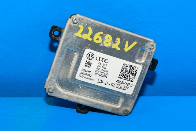 Styreenhet lys (LCM - Light Control Module) til Audi A4 2007-2014 (Type IV) (B8) (B8) (VAG|4G0 907 697 D|)