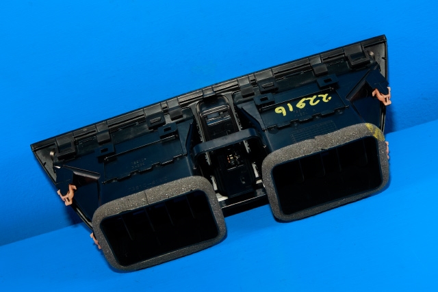 Dashbord friskluftdyse midtkonsoll til Suzuki SX4 S-CROSS 2013-->> (Type II) (SUZUKI|73610-61M00-C48|)