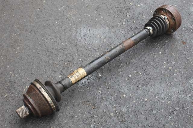 Drivaksel høyre bak, bensin/automat til Audi A8 2003-2010 (Type II) (VAG|4E0 501 203 D|)